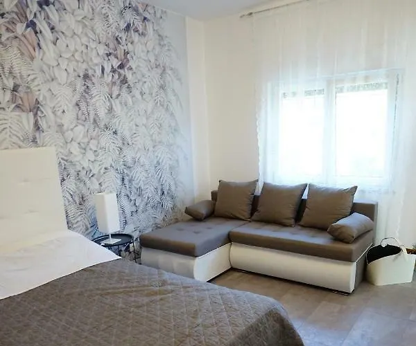 Casa Gremar * 프예스차나 우발라